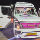 Hire Tempo Traveller in Agra Hire Tempo Traveller in Agra
